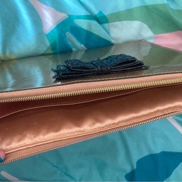 Ted Baker Gold Vinyl Black Bow Tablet Sleeve Case, rare hard to find - Picture 6 of 6